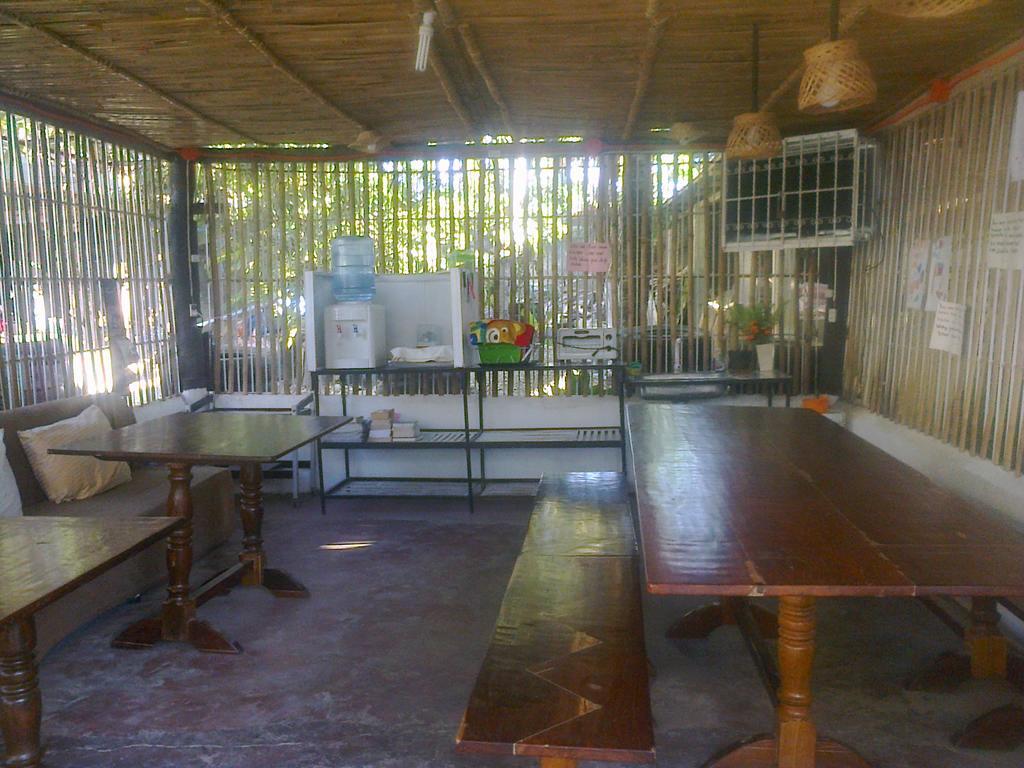 Charm Guest House Puerto Princesa Exterior photo