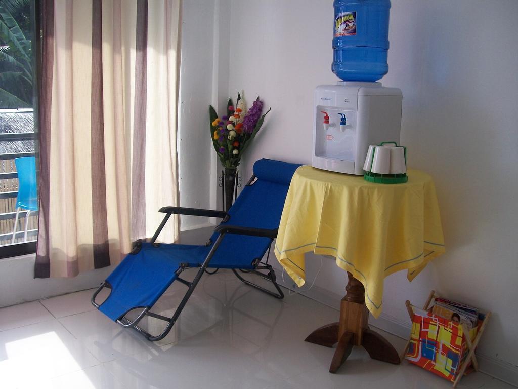 Charm Guest House Puerto Princesa Exterior photo