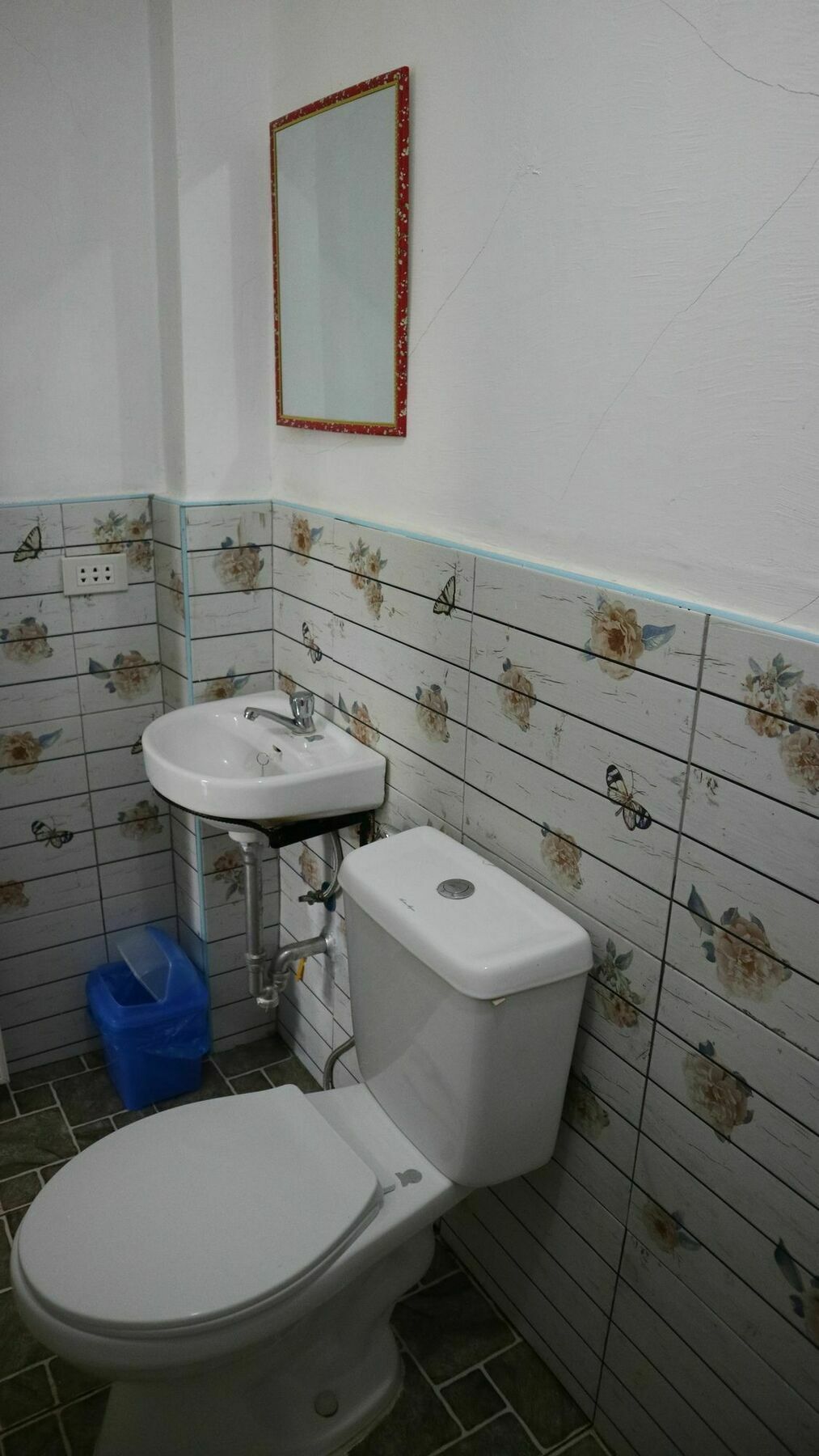 Charm Guest House Puerto Princesa Exterior photo